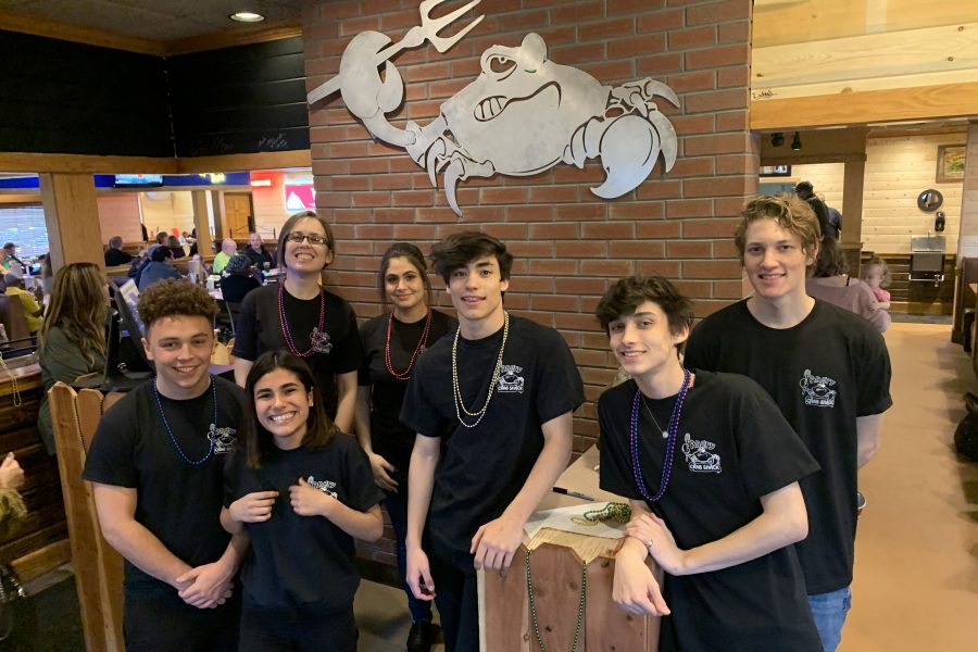 Angry Crab Shack employees